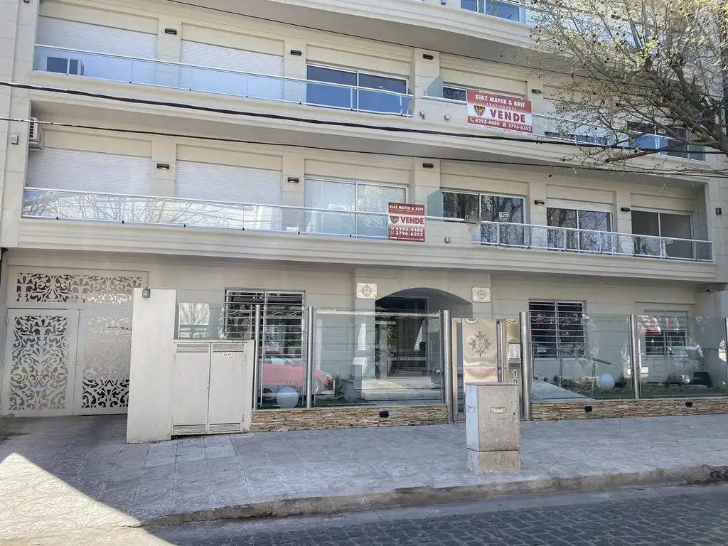 Oportunidad! Venta de Departamento 3 Ambientes en Adrogué