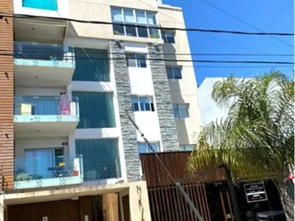 Villa Bosch: Impecable Piso 5 Amb. en Edificio Nivarna