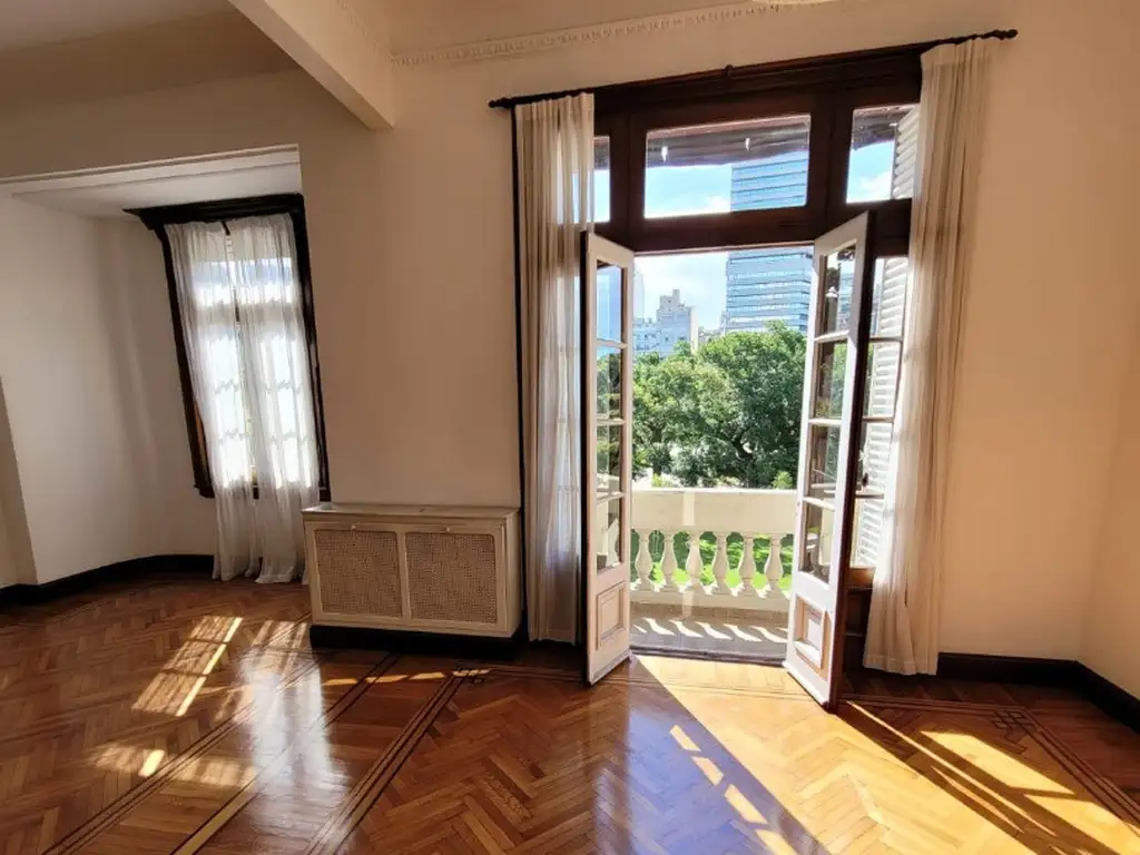 HERMOSO SEMI PISO - FRENTE BALCON - VISTA  A PLAZA SAN MARTIN - ESPECTACULAR ZONA - NO APTO PROFES