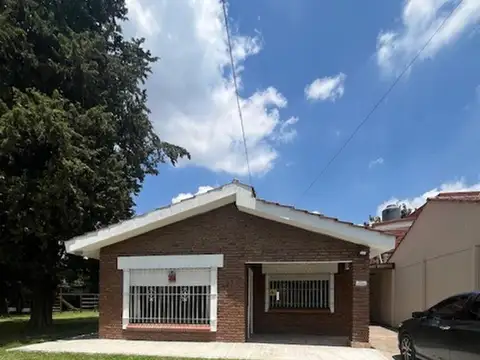 Excelente casa quinta en venta en La Alborada, Derqui, Pilar