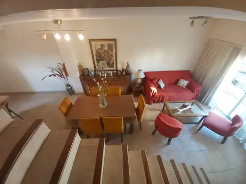 OPORTUNIDAD  Duplex  77m2 cub. y 44m2 descubiertos  3 Ambientes Luminoso Lavadero Balcón y terraza