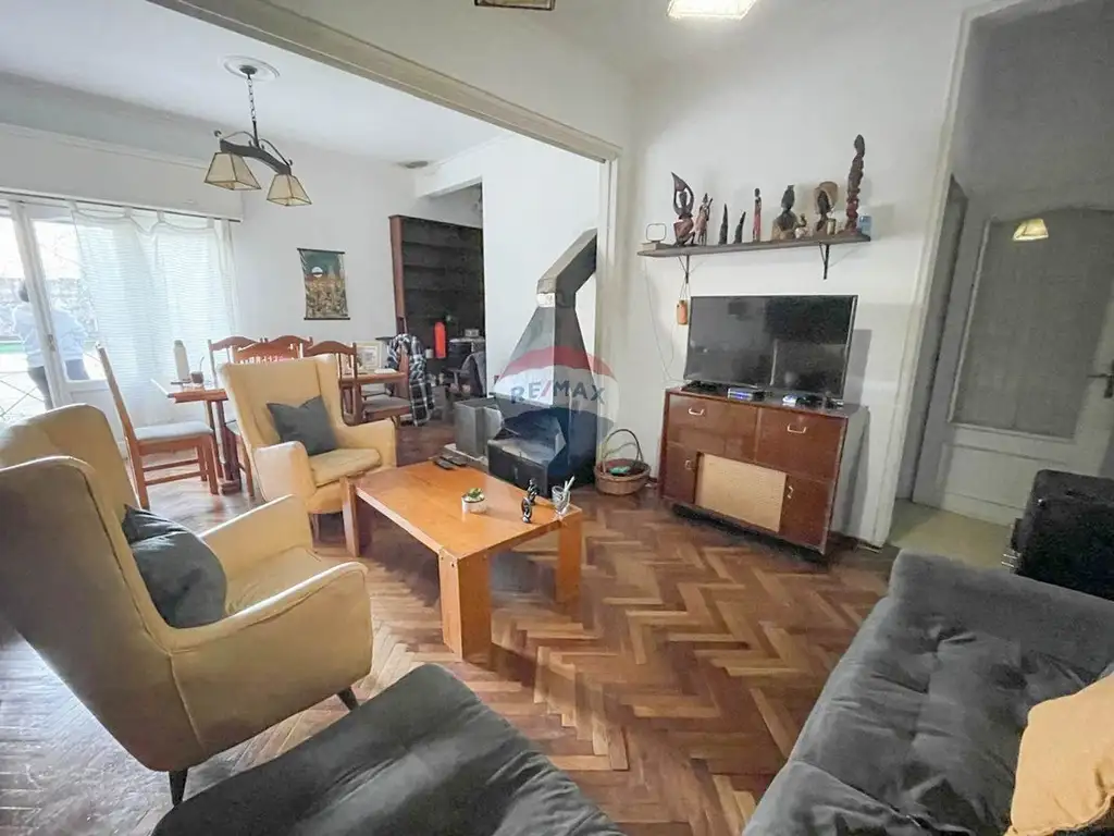 VENTA CASA DE ALTOS BARRIO SUR 3 DORMITORIOS