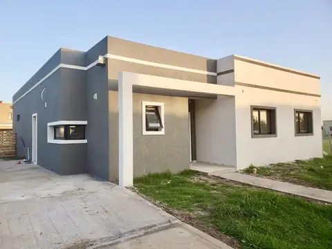 Ricordi Negocios Inmobiliarios, Casa Santa Emilia, Pilar del este. - Foto 0