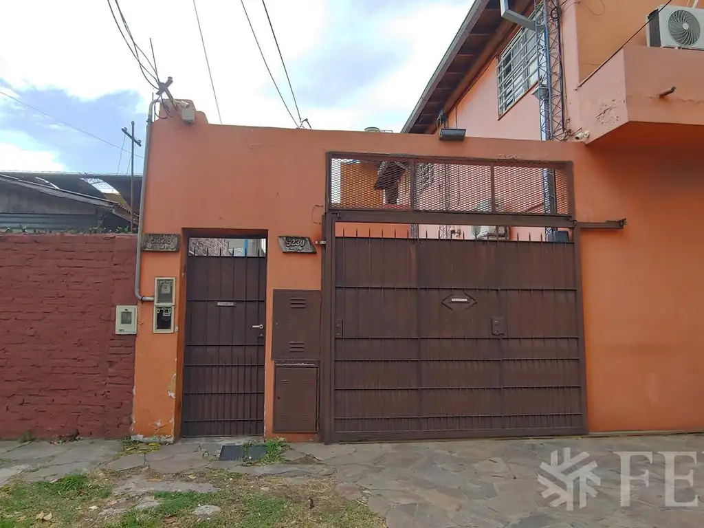 Venta PH 3 ambientes con patio en Villa Domínico