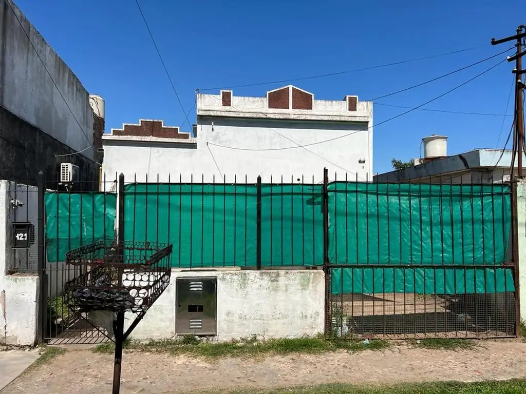 Casa PH en venta Ezpeleta Este