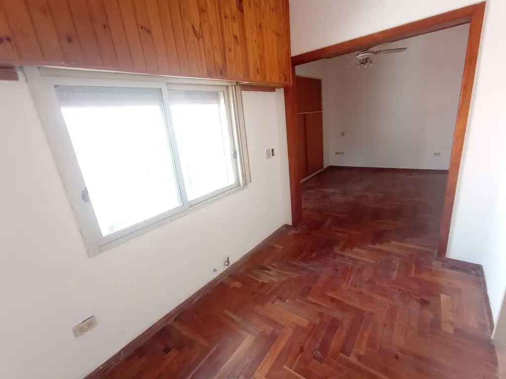 Casa - Venta - Argentina, Capital Federal - Tandil 5200