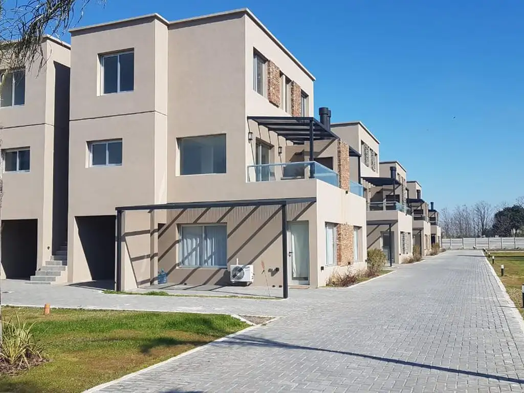 Duplex en venta en Green Village, Pilar