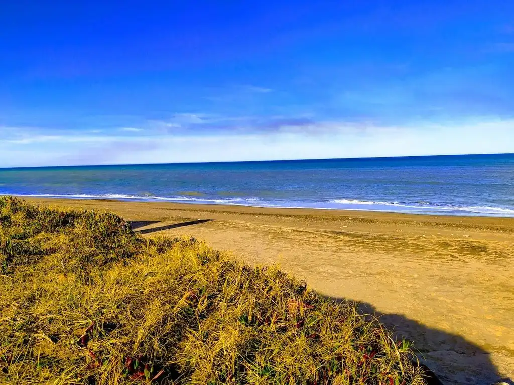 UNICO LOTE CON BAJADA EXCLUSIVA A LA PLAYA, MAR DEL SUR