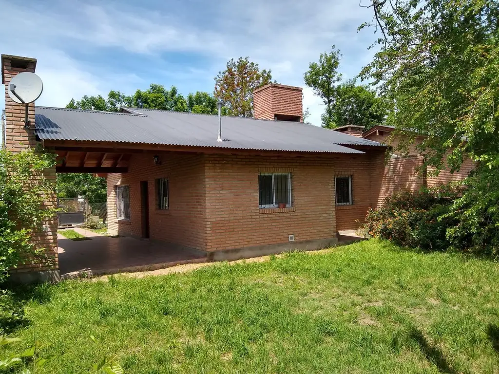 Casa en Venta en Funes.