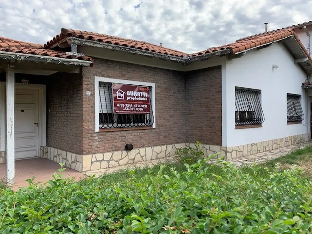 BURATTI Venta Casa 4 ambientes en Olivos, Coronel Dorrego 2200