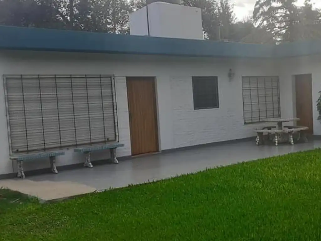 Hermosa casa quinta sobre lote de 1500 mt2