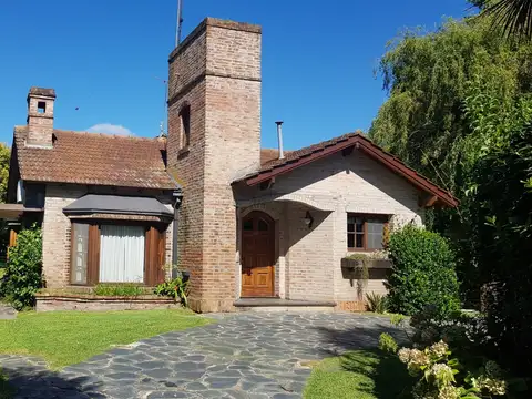 Quinta en Venta - 4 dormitorios - USD 170.000