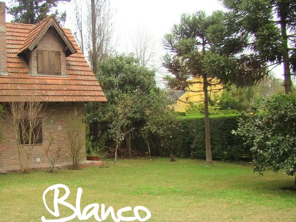 Casa  en Venta en Altos del Barranco, Pilar, G.B.A. Zona Norte