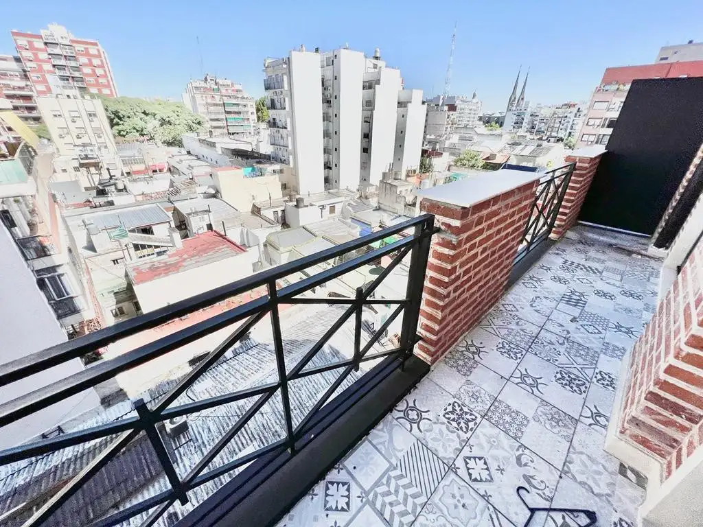 Departamento divisible de 49 m2. Balcon aterrazado.  Baño y Toilette - Full amenities