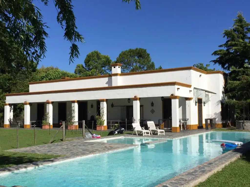 Casa por temporada en Barrio Cerrado La Cañada Polo Club