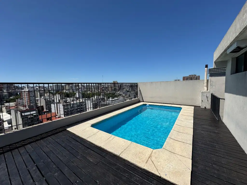 Luminoso monoambiente con ameneties (parrilla, suana, laundry y piscina en terraza)