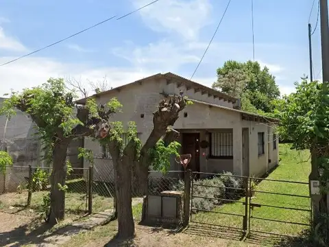 Casa - Venta - Argentina, San Miguel del Monte - Sebastian de la calle 1500