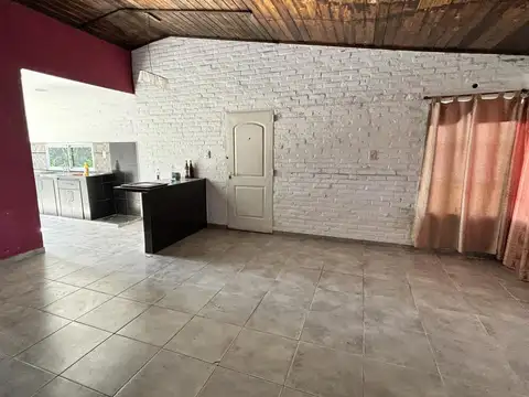 VENTA -CASA UN DORMITORIO CON QUINCHO, PILETA Y COCHERA - TIERRA DE SUEÑOS, PUERTO GRAL SAN MARTIN