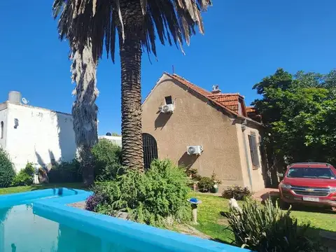 VENDE CASA 5 DORMI TIPO CHALET, COLON, CORDOBA