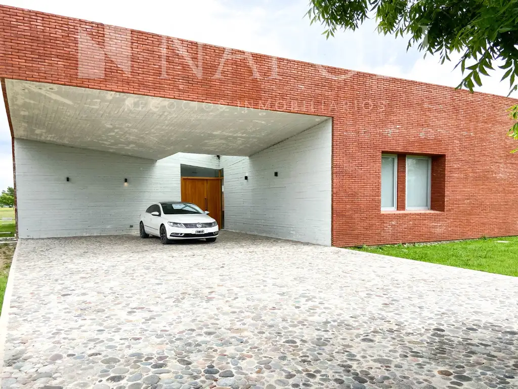 Hermosa Casa en Venta en Estancia Villa Maria Ezeiza