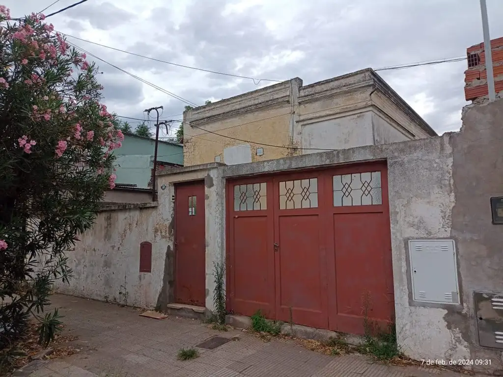 Casa a refaccionar PUNTA ALTA / CENTRO