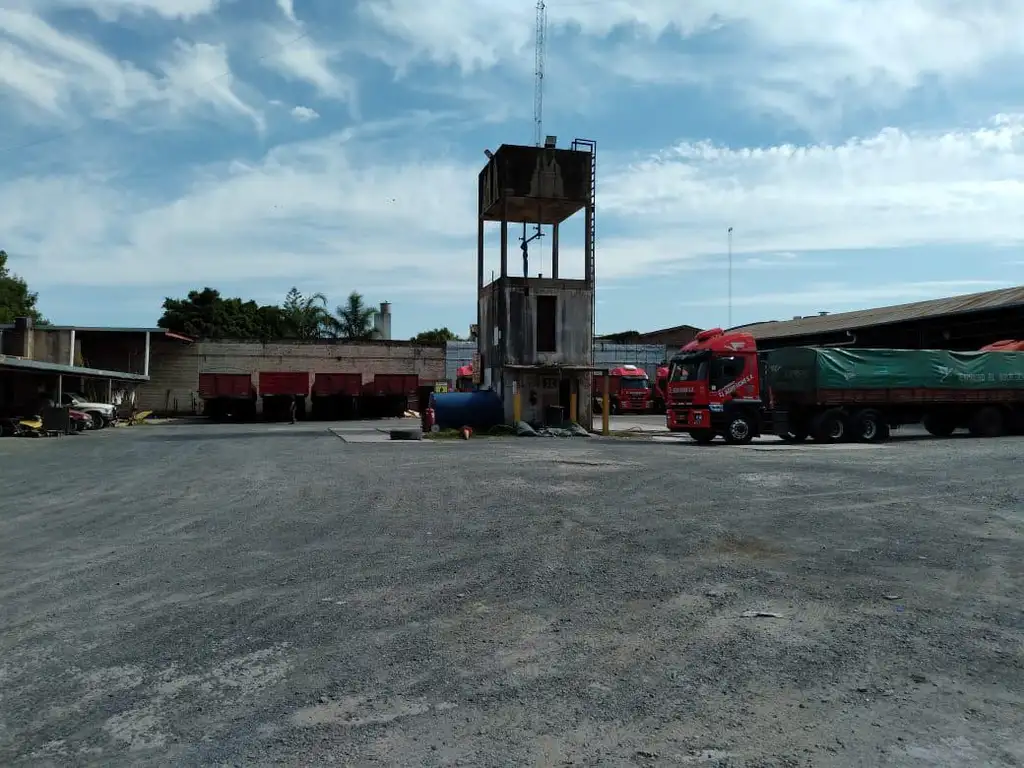 Venta Galpón con Depósito y Playa Apto Camiones - Barrio Hospitales Rosario