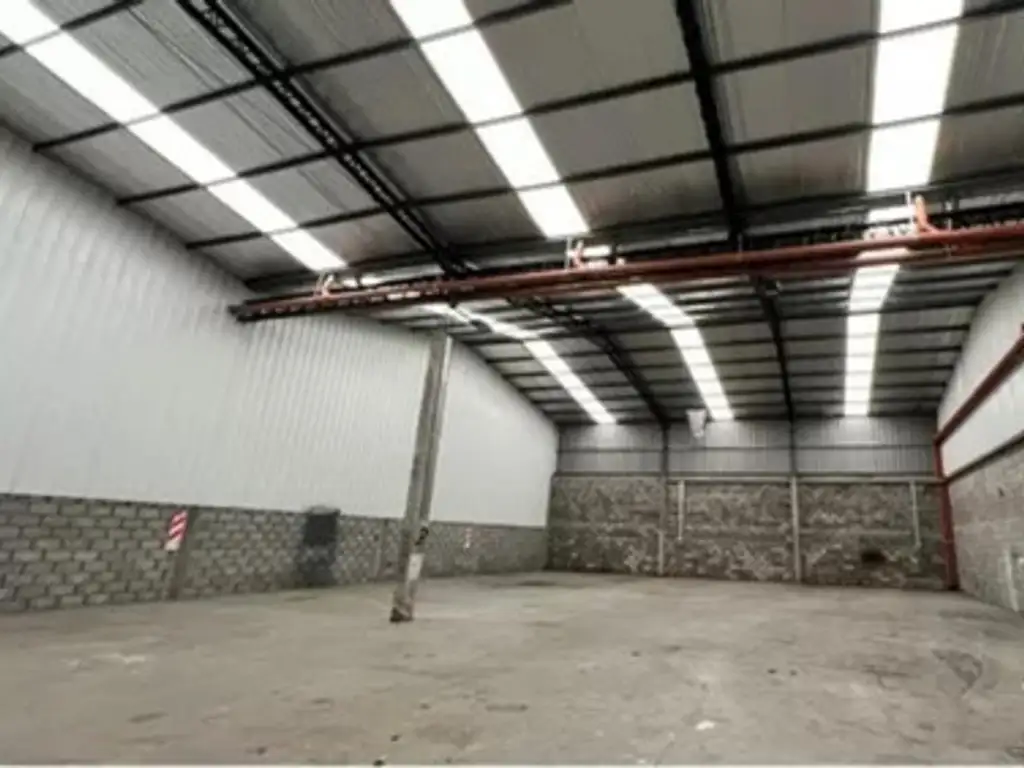 Nave Industrial De 600m2 En Alquiler En Parque Industrial Ca