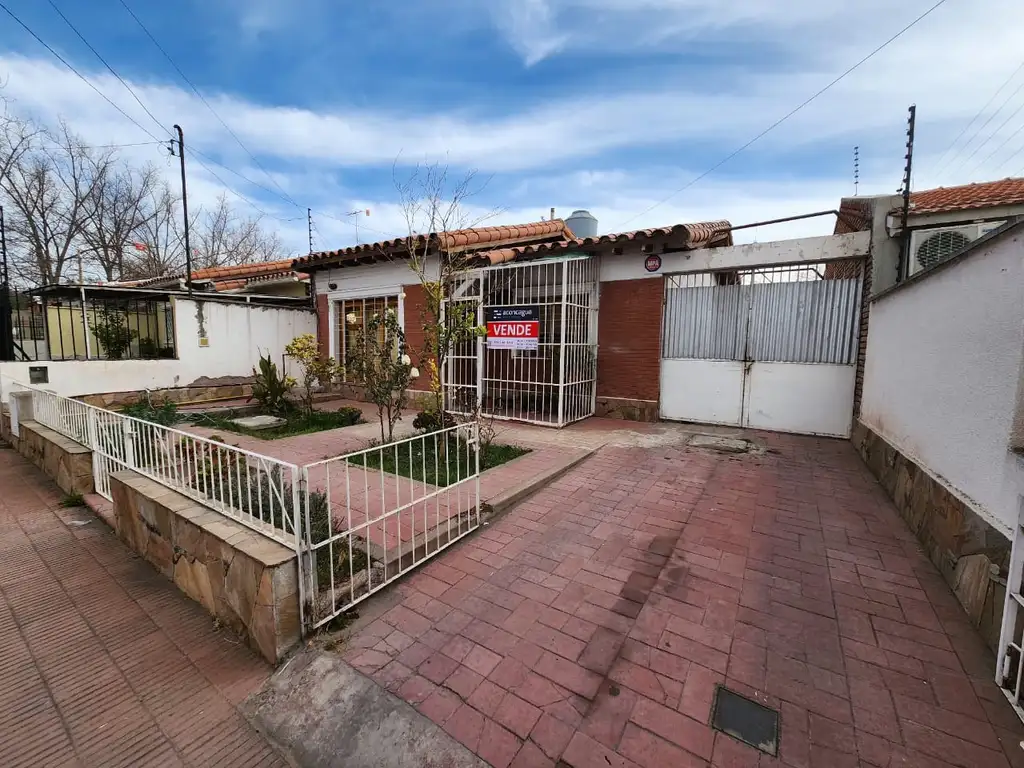 Casa en Venta Barrio "Bancario", Godoy Cruz, Mendoza