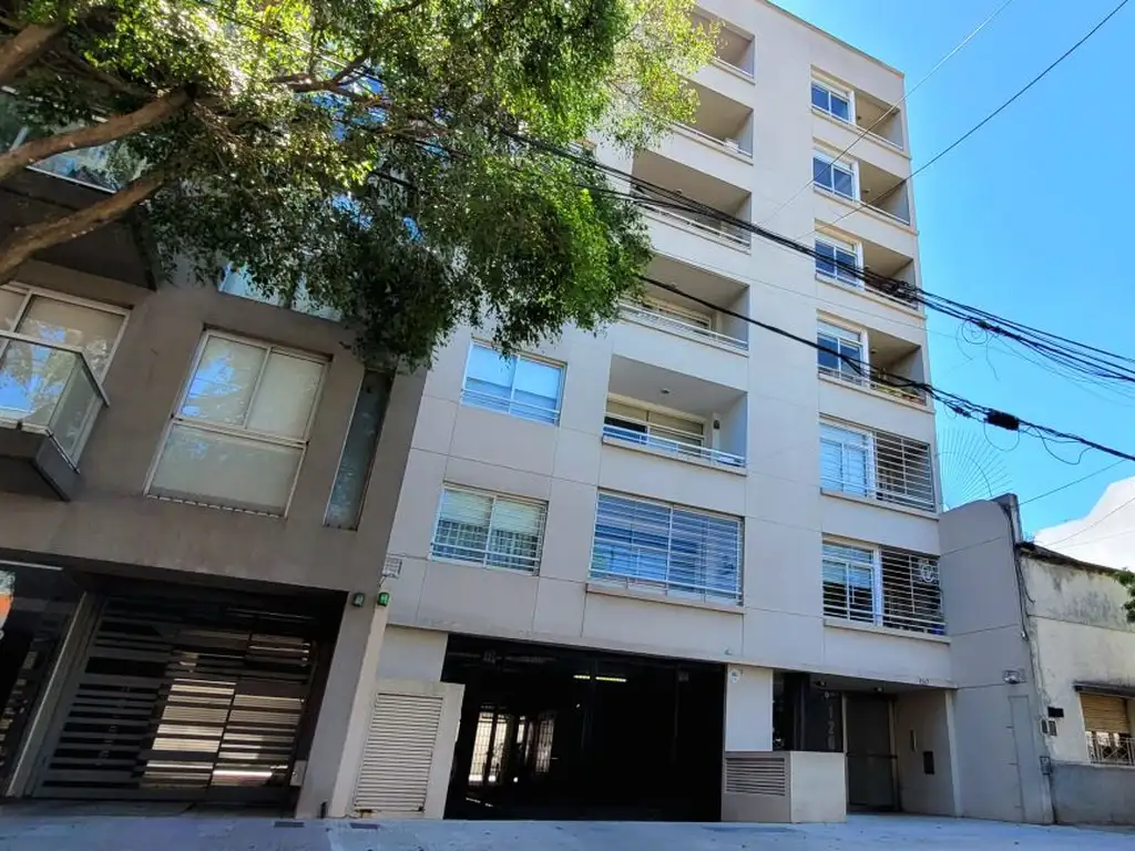 VENTA DEPARTAMENTO 4 AMBIENTES  2 BALCONES PARQUE CHAS CABA