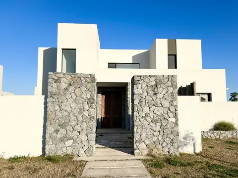 Casa en  venta en   Laguna Grande - Villanueva