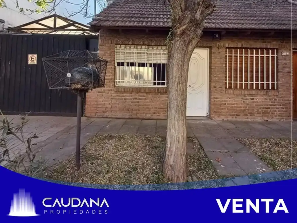 Duplex dos ambientes con cochera en venta en Villa Luzuriaga