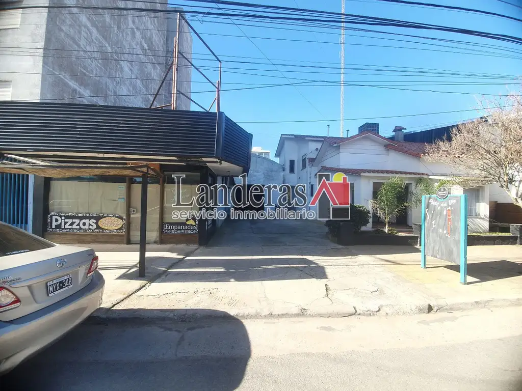 VENTA EN BLOCK - Local + Galpón + Casa + 2 Departamentos - EXCELENTE UBICACIÓN