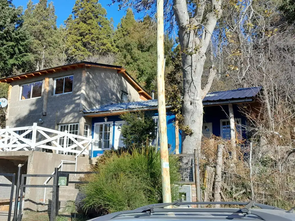 Casa en Venta con Amplio Terreno de 1700m