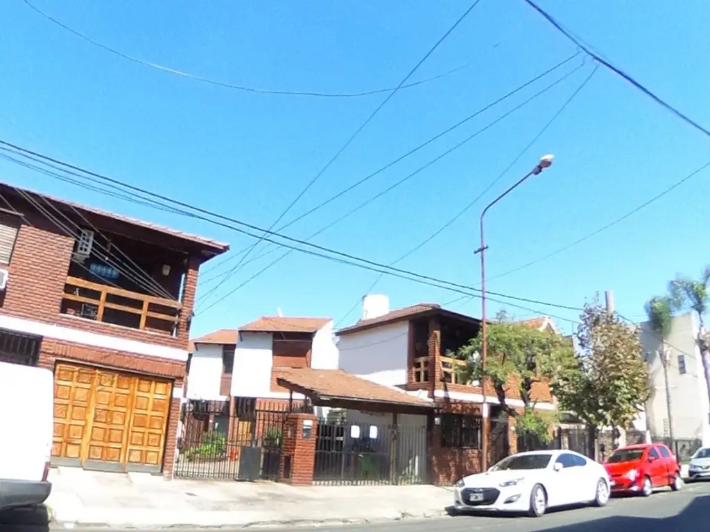 OPORTUNIDAD  DUPLEX 2 PLANTAS RAMOS CTRO, 70M2+COCHERA+PATIO+PARRILLA,3 AMB,CONDOMINIO/APTO CREDITO