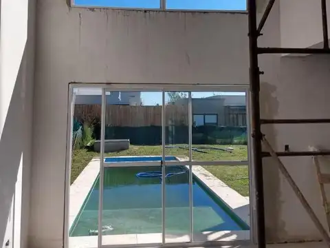 Casa en Venta - 3 dormitorios - USD 190.000