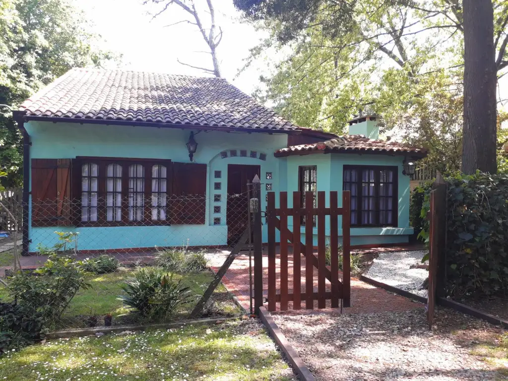 HERMOSA CASA BOSQUE PERALTA RAMOS NO AUTORIZA GRUPO DE JOVENES