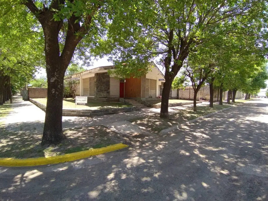 SE VENDE HERMOSA VIVIENDA EN SAN ANTONIO