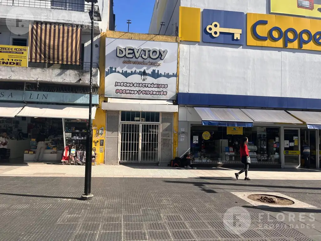 Flores Prop. Vende Local en San Martin sobre peatonal Belgrano