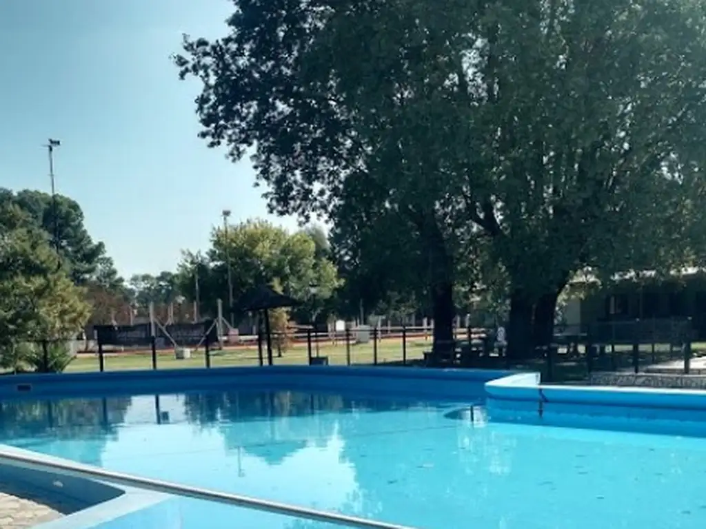 Áreas comunes piscina, club-house en La Cascada