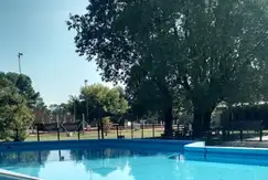 Áreas comunes piscina, club-house en La Cascada en G.B.A. Zona Norte
