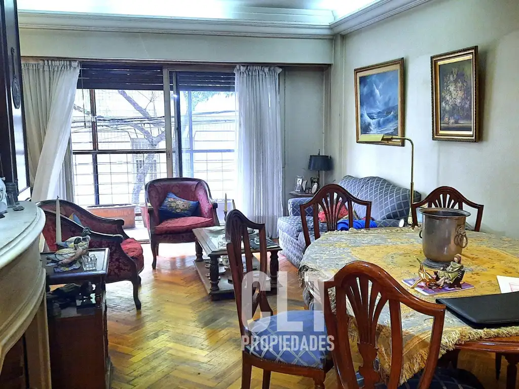 (AP/PROF) PISO P/ACTUALIZAR - Parque Las Heras (RECOLETA)