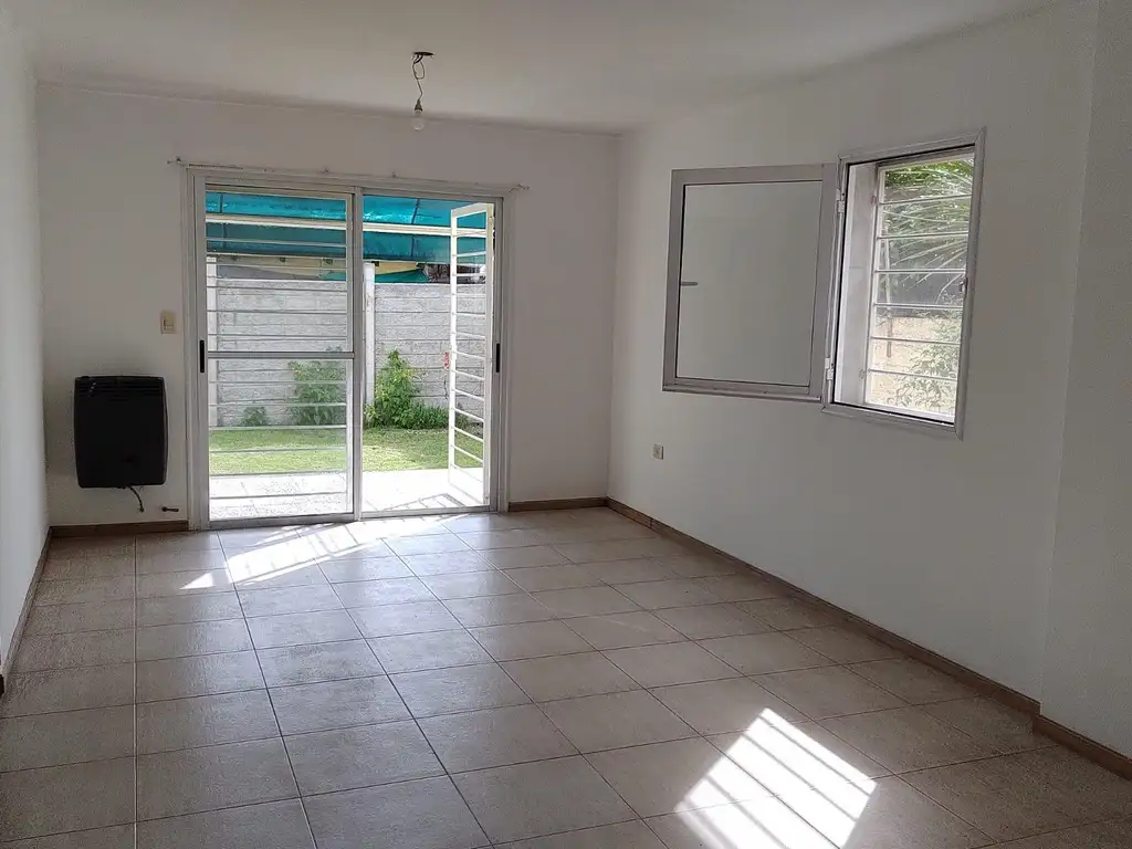 PH en venta - 2 Dormitorios 2 Baños - 255Mts2 - Ringuelet