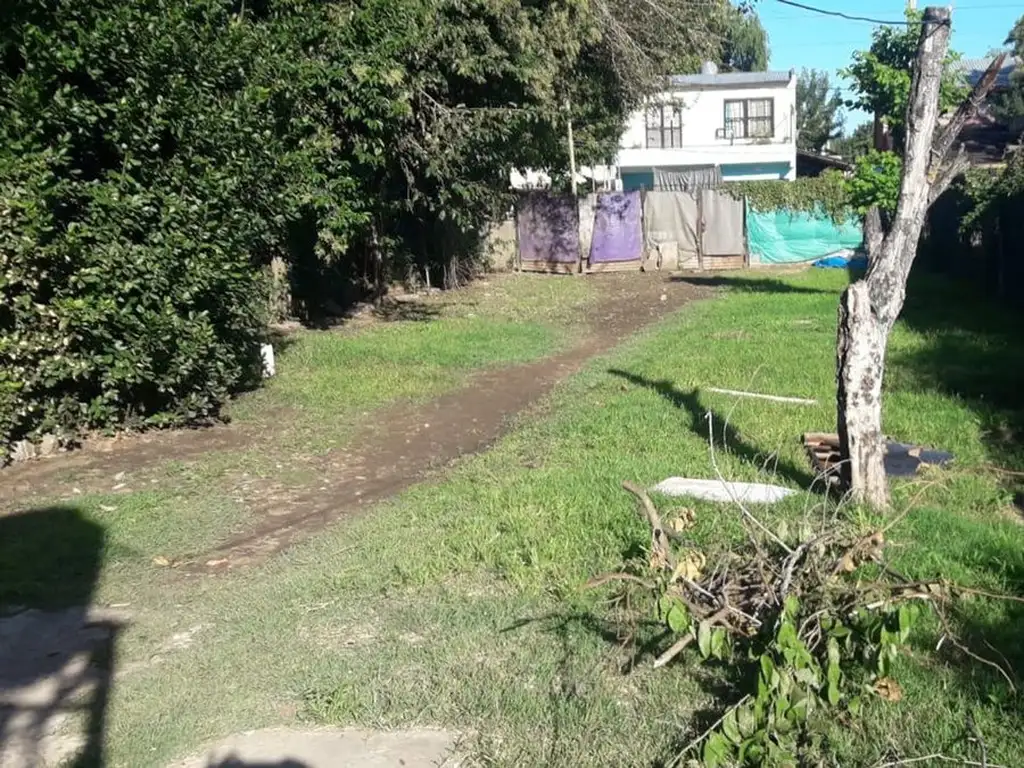 VENTA CASA A RECICLAR LOTE PROPIO  LIBERTAD MERLO