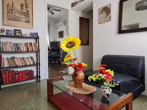 PH 3 Ambientes en Villa Urquiza con  Balcón en L-En Venta.