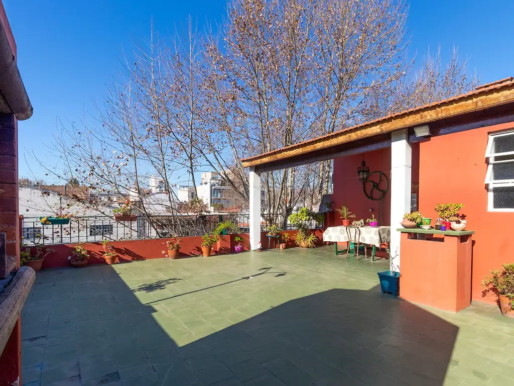 Venta de ph 3 ambientes con dependencia y terraza