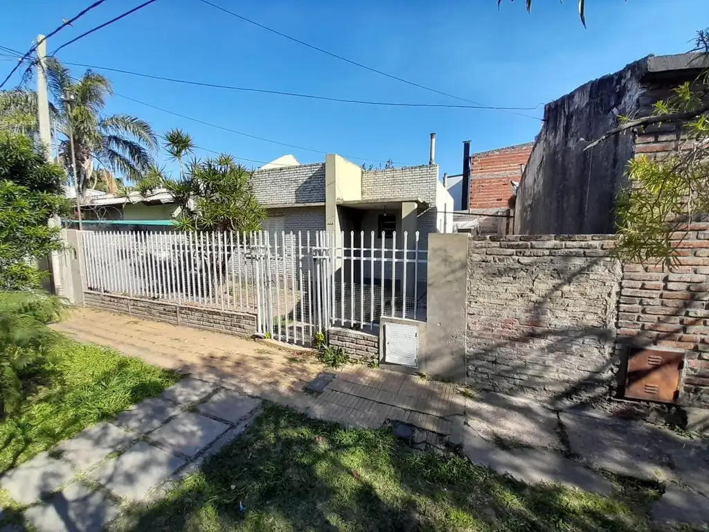 CASA A REFACCIONAR EN CORAZON DE GUADALUPE.