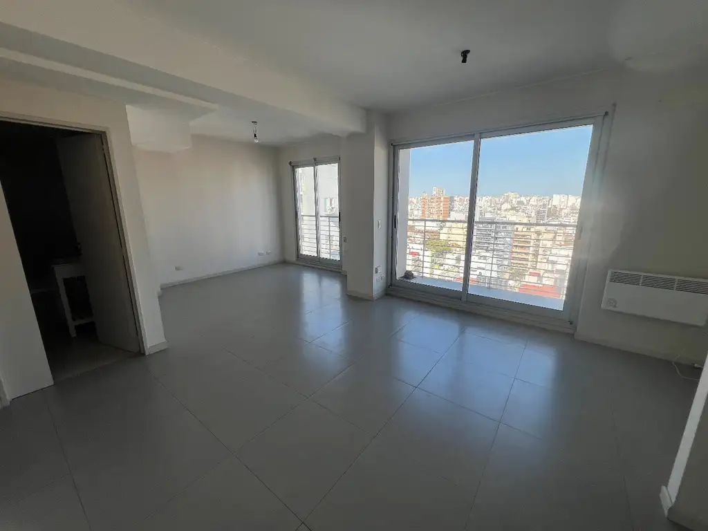 HERMOSO MONOAMBIENTE CON BALCON - TORRE FULL AMENITIES