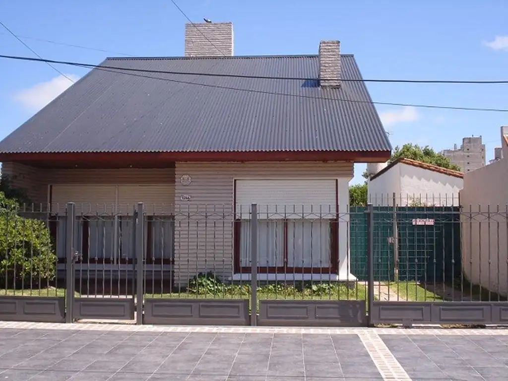 Chalet en zona uno, excelente ubicación y equipamento