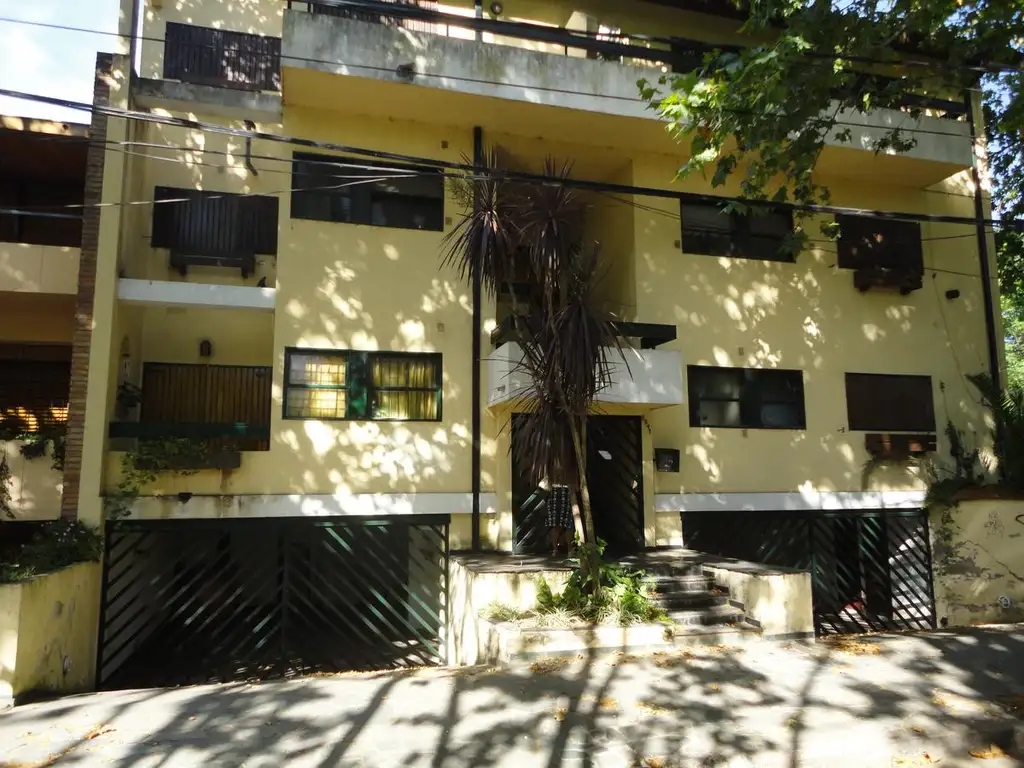 Departamento - Olivos-Vias/Maipu  Salta 2541