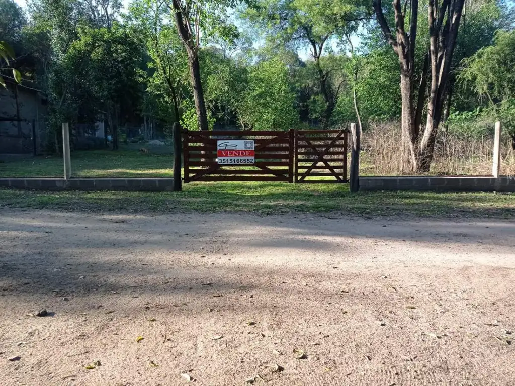 La Granja gran terreno de 1800 metros cercado entorno escritura